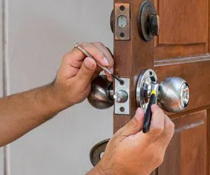 Richmond Locksmith Store Richmond, VA 804-596-3302 - 15a-Change-Locks-Service